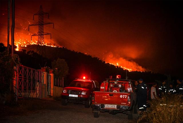 Comment les fortes pluies printanières et les vagues de chaleur sont liées aux incendies de forêt en juillet