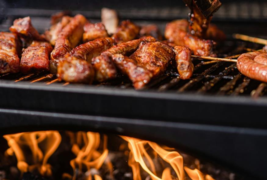 Τσικνοπέμπτη (UNSPLASH)