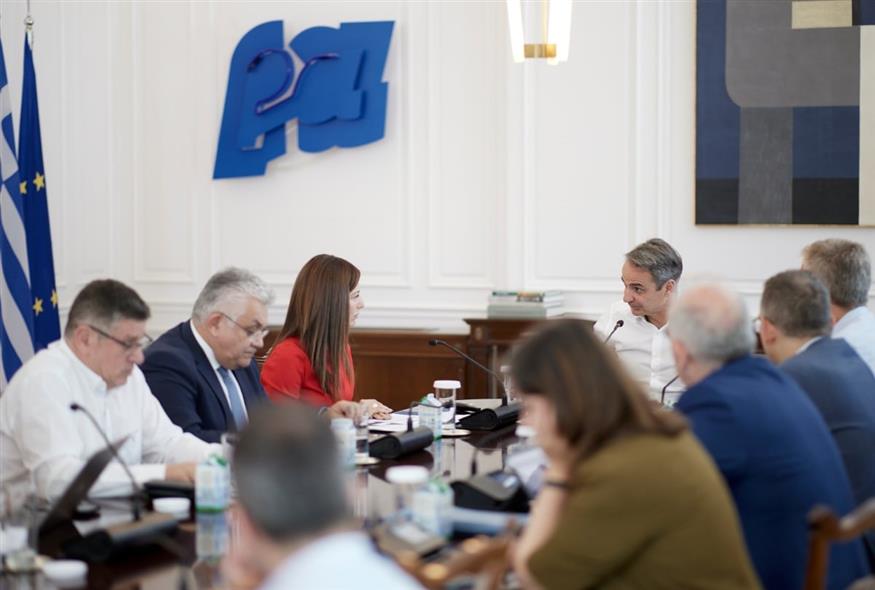 Σύσκεψη Μητσοτάκη για τα δημόσια πανεπιστήμια (ΙNTIME)