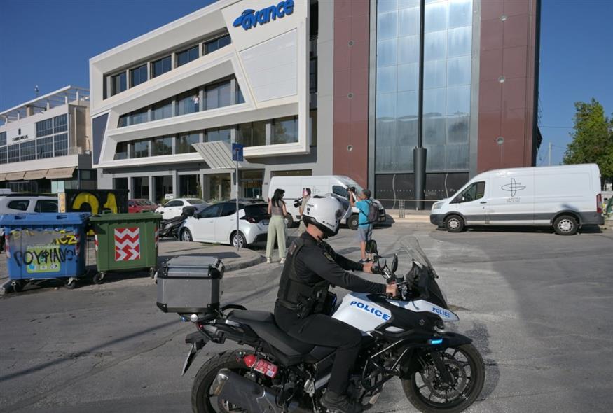 Το σημείο όπου βρέθηκε νεκρός ο αστυνομικός στον Άγιο Δημήτριο (INTIME NEWS / ΧΑΛΚΙΟΠΟΥΛΟΣ ΝΙΚΟΣ)