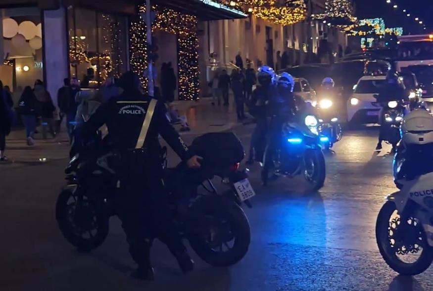 Αστυνομία στο Σύνταγμα (screenshot)