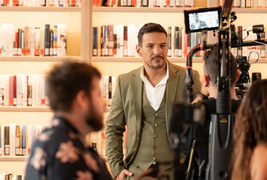 Κώστας Τσουρός (Copyright: ΣΚΑΪ)