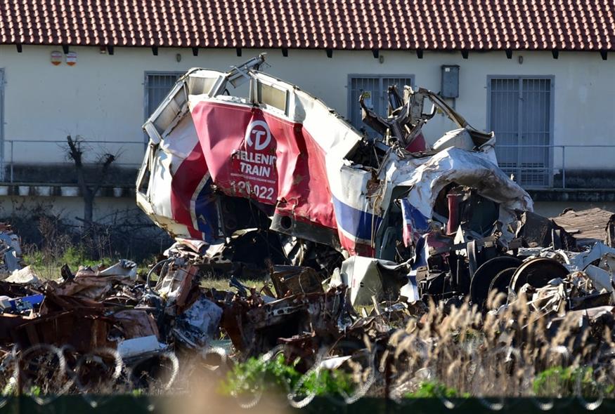 Τα συντρίμμια των τρένων στο Κουλούρι Λάρισας (INTIME.GR/ΚΥΔΩΝΑΣ ΓΙΩΡΓΟΣ)