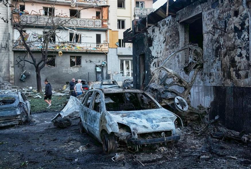 Σφοδρή ρωσική επίθεση στο Κίεβο (AP)