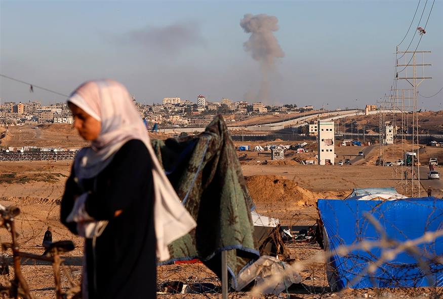 Ισραηλινοί βομβαρδισμοί στη Γάζα (Associated Press)