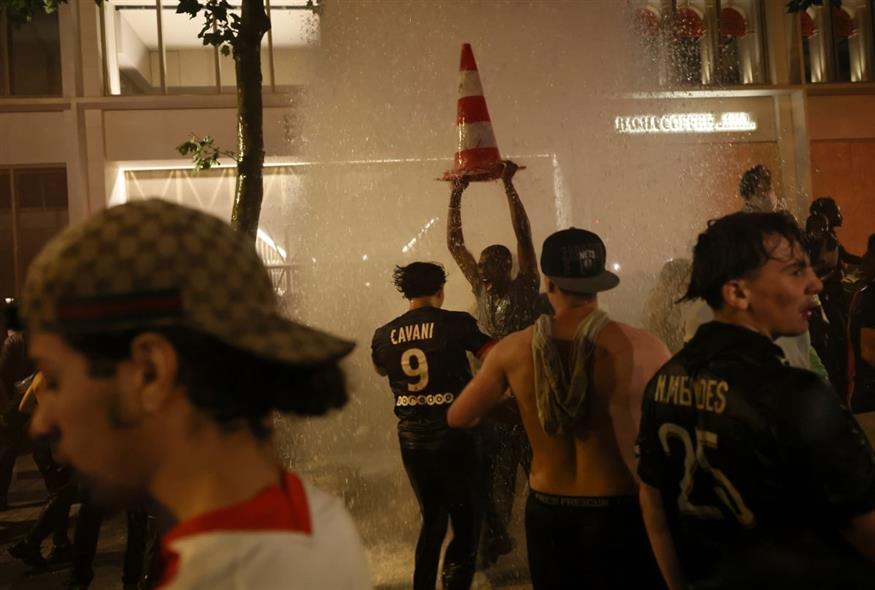 Επεισόδια στο Παρίσι/AP