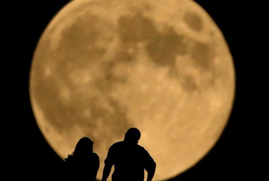 Η πανσέληνος του Ιουλίου (AP)
