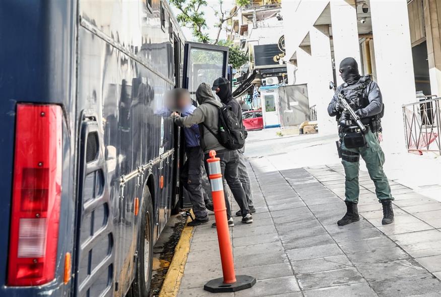 Μεταγωγή των κατηγορούμενων (ΔΑΝΑΗ ΔΑΥΛΟΠΟΥΛΟΥ/EUROKINISSI)