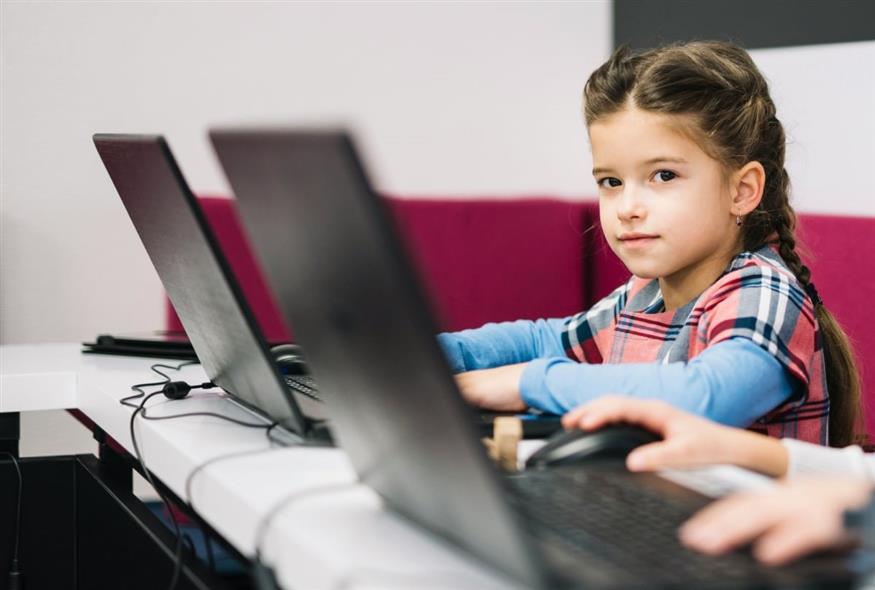 Τηλεκπαίδευση (UNSPLASH)