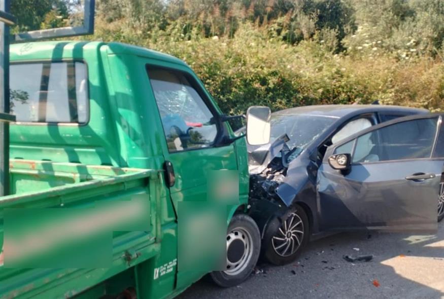 Σοβαρό τροχαίο στη Βόνιτσα/agriniopress