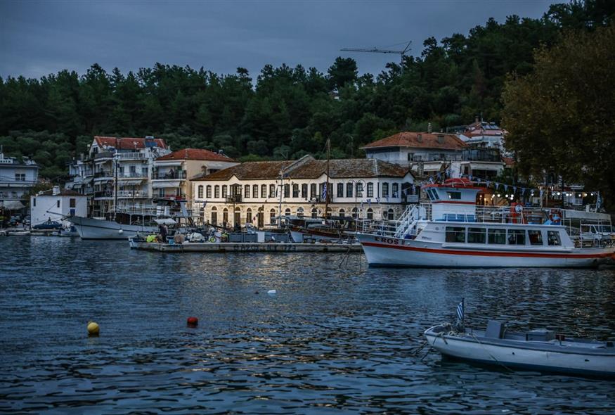 (ΘΟΔΩΡΗΣ ΜΑΝΩΛΟΠΟΥΛΟΣ/ΓΡΑΦΕΙΟ ΤΥΠΟΥ ΠΡΟΕΔΡΙΑΣ ΤΗΣ ΔΗΜΟΚΡΑΤΙΑΣ)