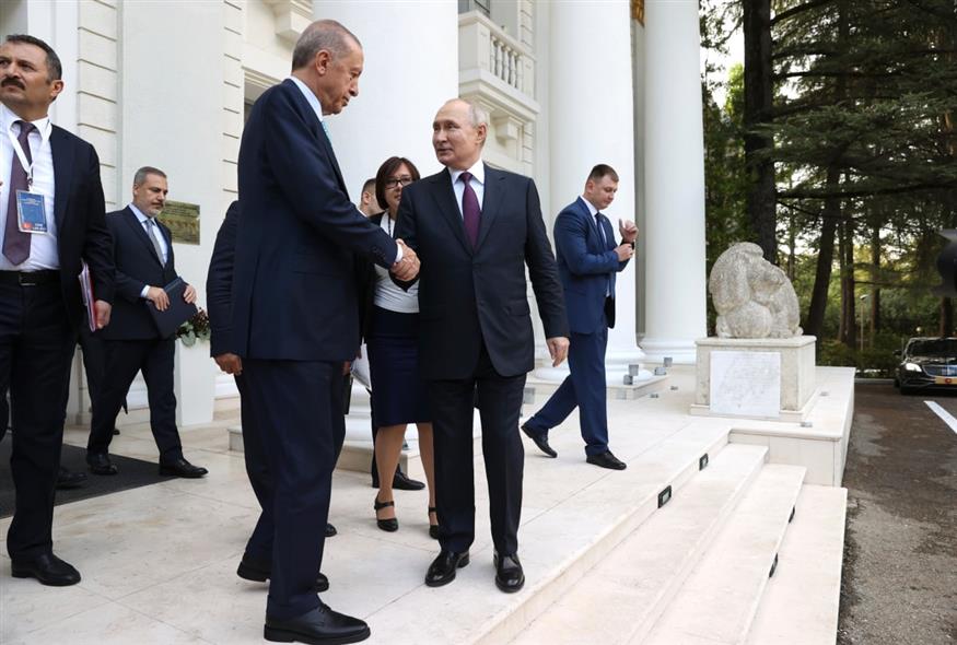 Ρετζέπ Ταγίπ Ερντογάν και Βλαντίμιρ Πούτιν (Sergei Karpukhin, Sputnik, Kremlin Pool Photo via AP)