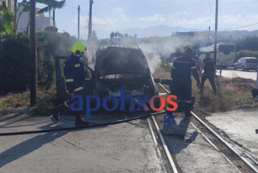 Φωτιά σε εν κινήσει όχημα στα Βραχνέϊκα (apohxos.gr)