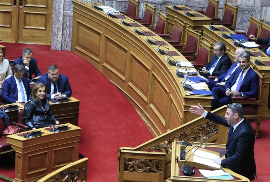 Ο Νίκος Ανδρουλάκης στη Βουλή (ΓΙΩΡΓΟΣ ΚΟΝΤΑΡΙΝΗΣ/EUROKINISSI)