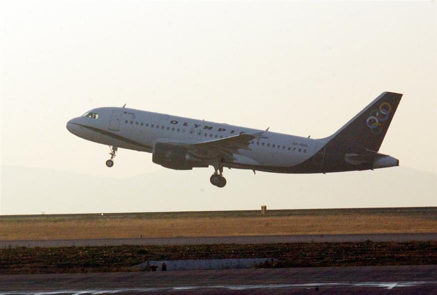 Αεροπλάνο της Olympic Air (EUROKΙNISSI/ΤΑΤΙΑΝΑ ΜΠΟΛΑΡΗ)