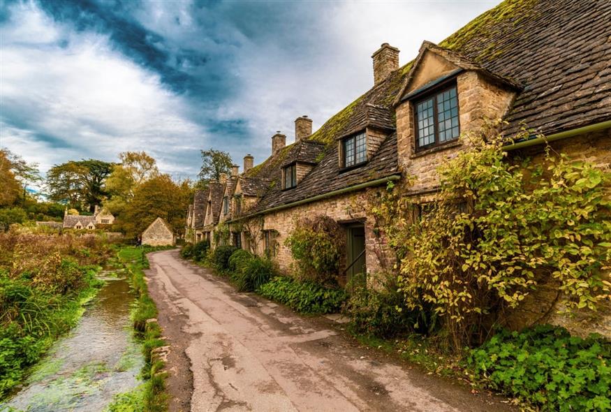 Bibury/pexels
