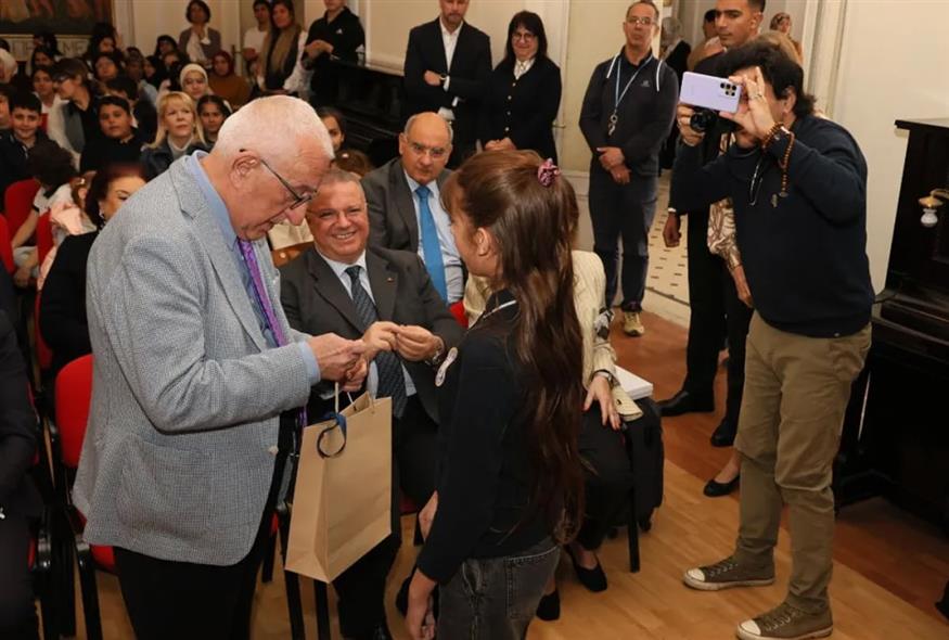 ΦΩΤΟΓΡΑΦΙΕΣ: ΓΡΑΦΕΙΟ ΤΥΠΟΥ / ΦΡΟΣΩ ΚΑΝΕΛΛΙΔΟΥ