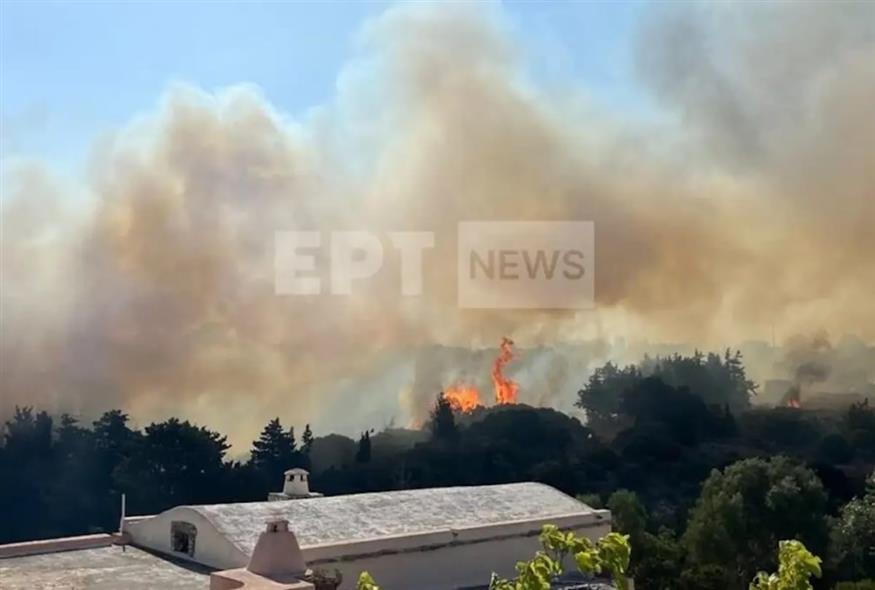 Φωτιά στα Κύθηρα