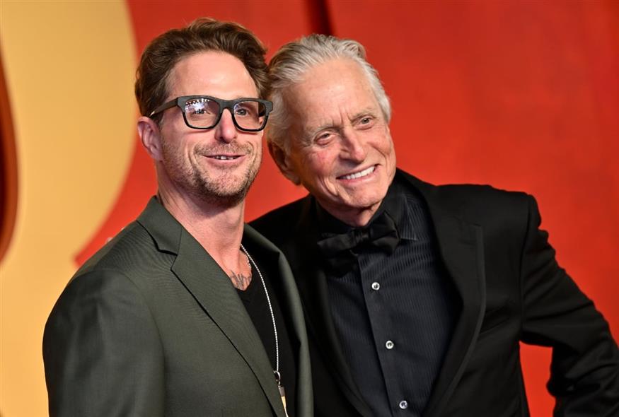 Μάικλ και Κάμερον Ντάγκλας (AP)