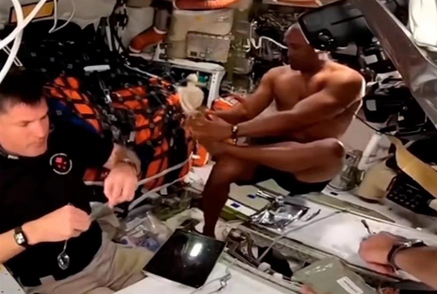 Ο Βίκτορ Γκλόβερ