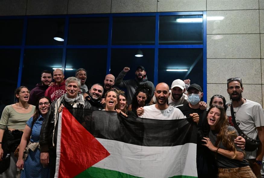 Oι ακτιβιστές του Global Sumud Flotilla στο Ελ. Βενιζέλος (EUROKINISSI)