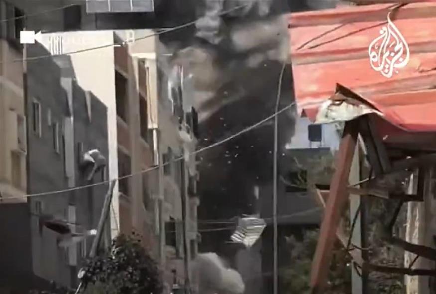 Το Ισραήλ βομβαρδίζει κτίριο στη Γάζα