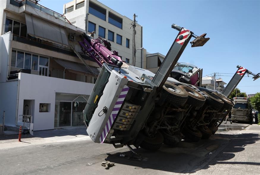 Περιστέρι -γερανός/ΙΝΤΙΜΕ