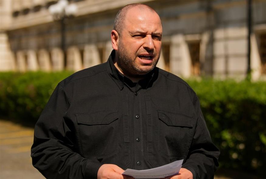 Ρουστέμ Ουμέροφ (Emrah Gurel/AP)