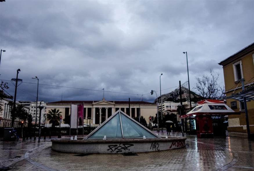 Κακοκαιρία στην Αθήνα (ΓΙΩΡΓΟΣ ΚΟΝΤΑΡΙΝΗΣ/EUROKINISSI)