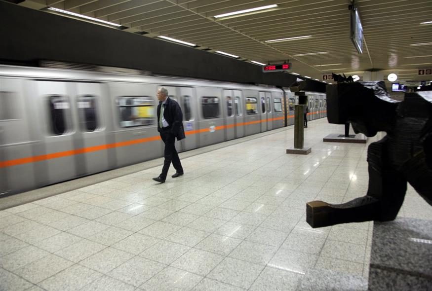 Συρμός του μετρό (EUROKINISSI/ΓΙΑΝΝΗΣ ΠΑΠΑΔΟΠΟΥΛΟΣ)