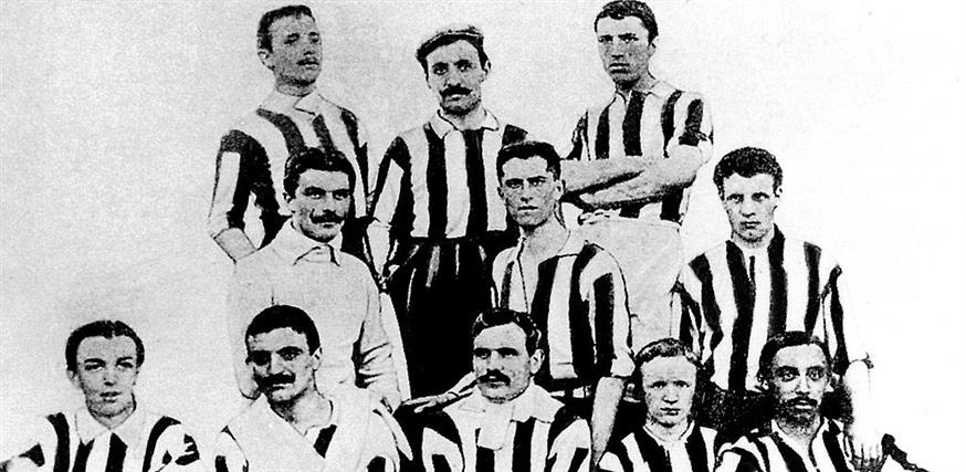 Η πρωταθλήτρια ομάδα της Γιουβέντους στο μακρινό 1905