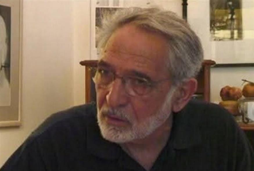 Σταύρος Κωνστανταράκος