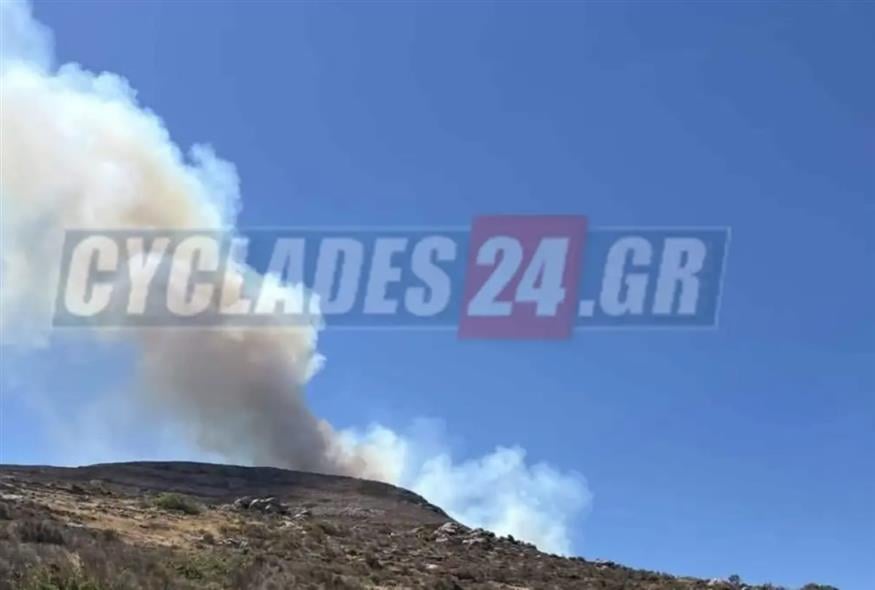 Φωτιά στην Πάρο στην περιοχή Λεύκες (cyclades24)