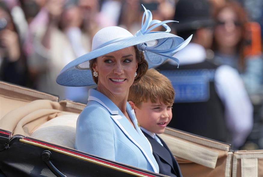 Trooping the Colour - Βασιλική οικογένεια (AP)