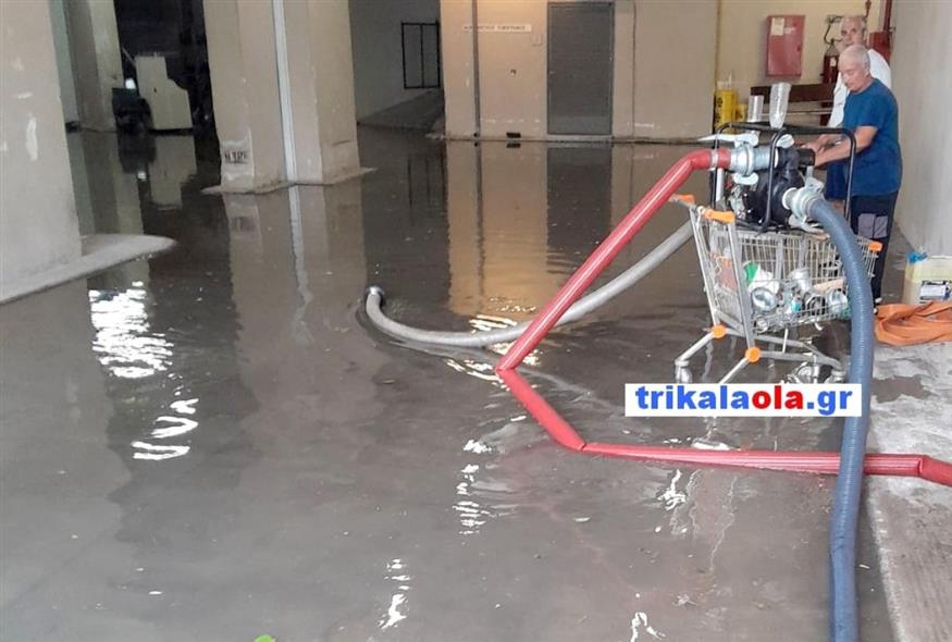 Πλημμύρισε το υπόγειο του Νοσοκομείου Τρικάλων (trikalaola.gr)