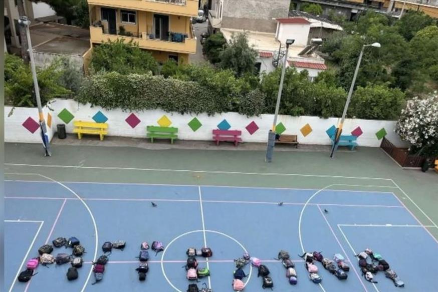 Το αντίο στην 7χρονη, στην Καλλιθέα (GLOMEX)