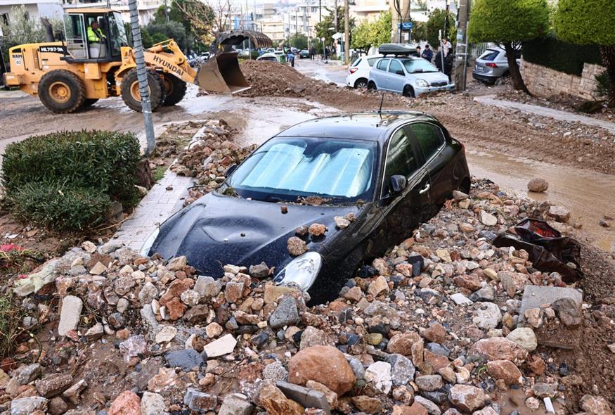 Πλημμύρα στη Γλυφάδα (INTIME NEWS/ΛΙΑΚΟΣ ΓΙΑΝΝΗΣ)