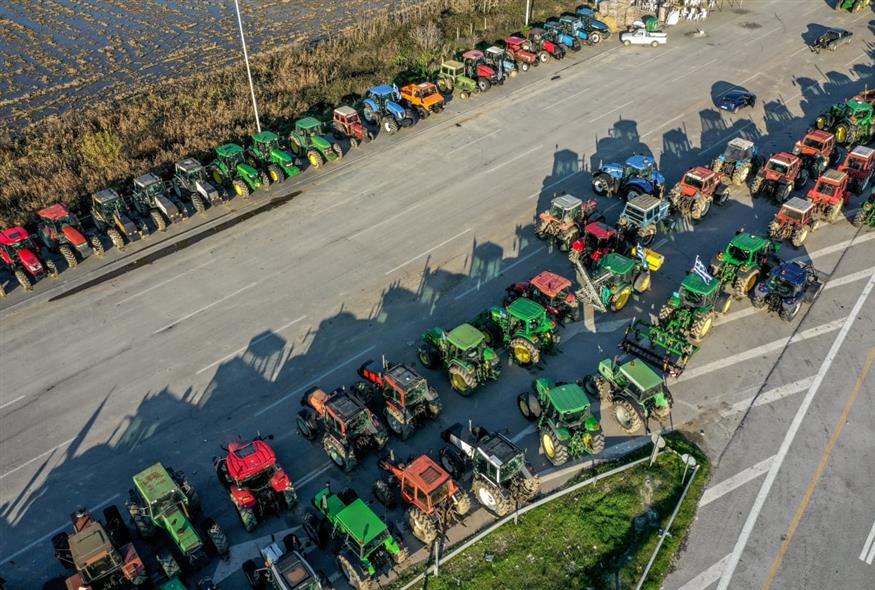 Τρακτέρ (ΣΩΤΗΡΗΣ ΤΡΥΨΑΝΗΣ / EUROKINISSI)