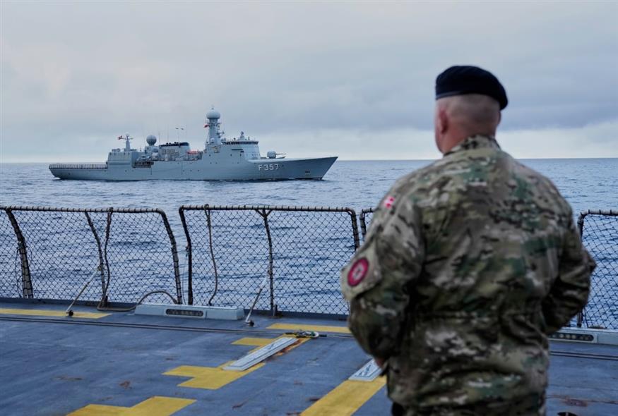 Γροιλανδία: Ένοπλες δυνάμεις της Δανίας σε κοινή άσκηση με στρατιώτες από κράτη-μέλη του ΝΑΤΟ (AP)