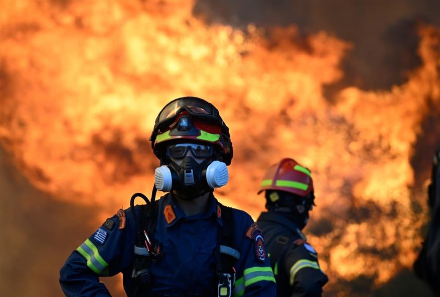 Φωτιά στο Πόρτο Γερμενό (AP)