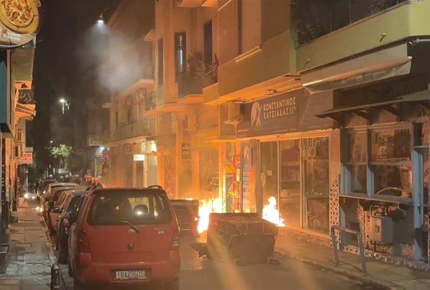 Εξάρχεια: Επεισόδια με μολότοφ, κρότου λάμψης και δακρυγόνα τα μεσάνυχτα