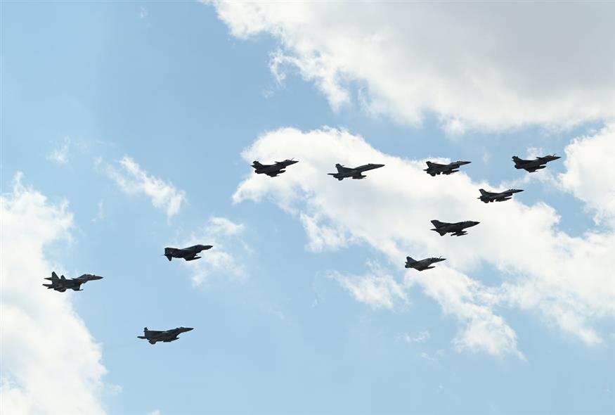 «Ηνίοχος 2023»: «Έσκισαν» τον αττικό ουρανό τα μαχητικά αεροσκάφη/ Εurokinissi