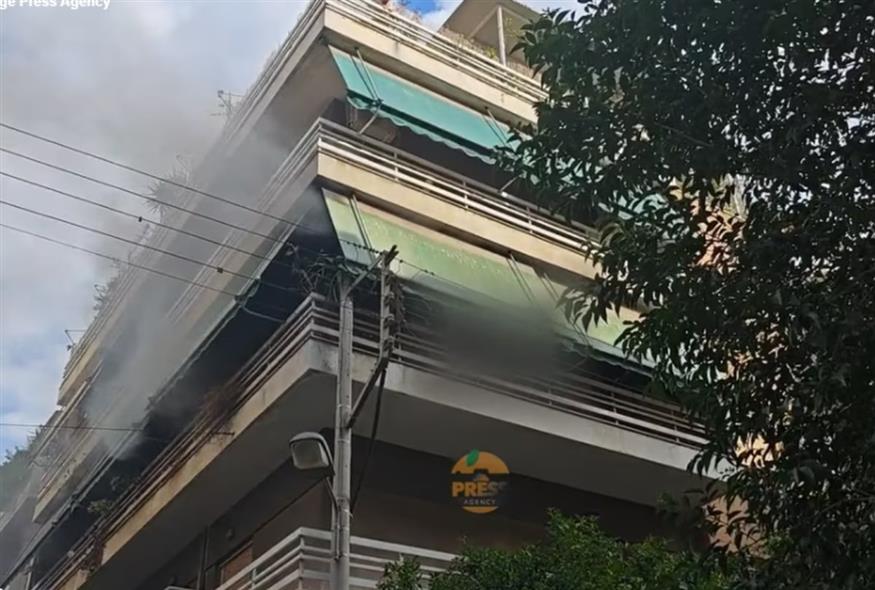 Φωτιά στην Καλλιθέα (orangepress.gr)