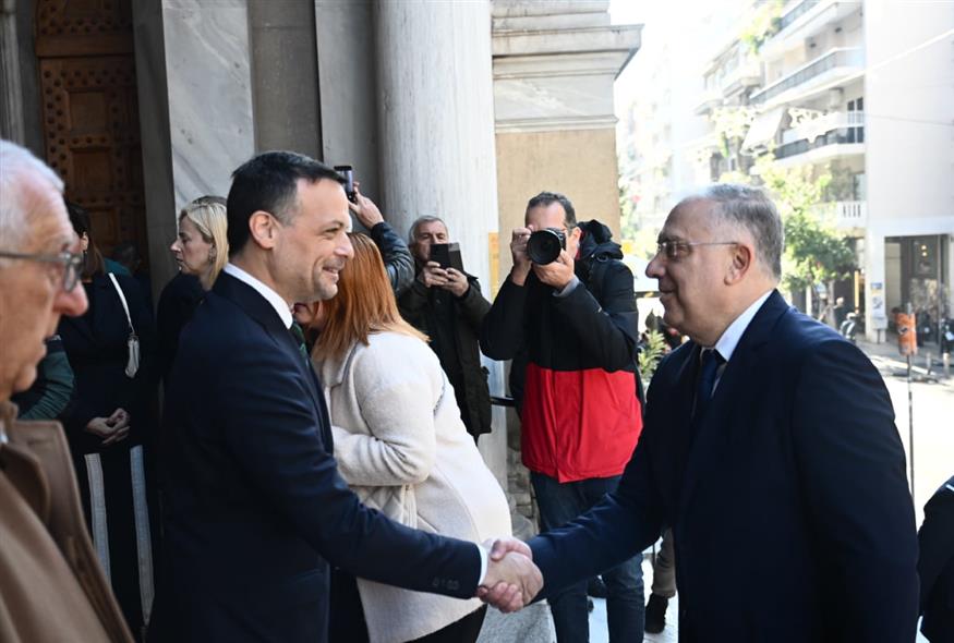 Χάρης Δούκας και Τάκης Θεοδωρικάκος (ΚΩΣΤΑΣ ΤΖΟΥΜΑΣ/EUROKINISSI)