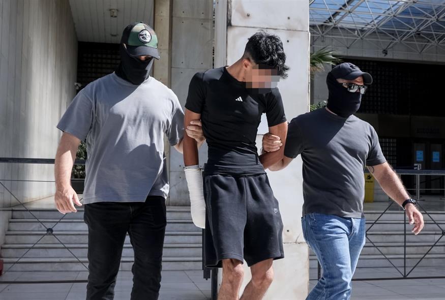 Δολοφονία Σταύρου Γεωργίου, μεταγωγή 28χρονου κατηγορούμενου (ΔΑΝΑΗ ΔΑΥΛΟΠΟΥΛΟΥ / EUROKINISSI)
