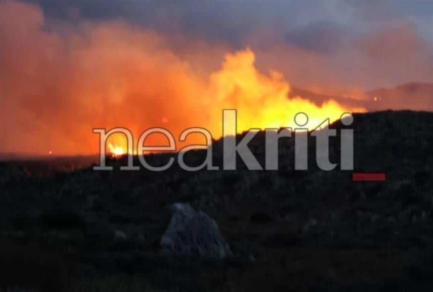 Φωτιά στη Σητεία (neakriti.gr)