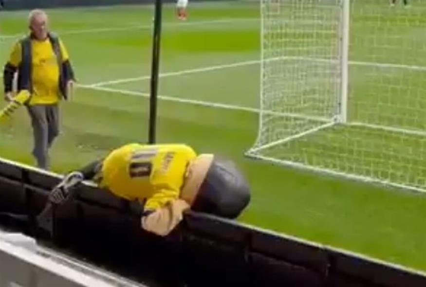 Κράσαρε η μασκότ, αλλά αποθεώθηκε παρά το φιάσκο (Χ)