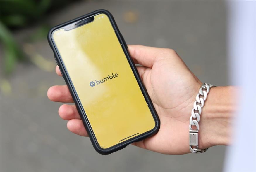 Bumble (unsplash)