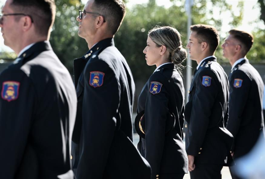 ΤΕΛΕΤΗ ΟΡΚΩΜΟΣΙΑΣ ΤΩΝ ΝΕΩΝ ΑΝΘΥΠΟΠΥΡΑΓΩΝ ΠΑΡΟΥΣΙΑ ΤΗΣ ΠτΔ ΑΙΚΑΤΕΡΙΝΗΣ ΣΑΚΕΛΛΑΡΟΠΟΥΛΟΥ (EUROKINISSI / ΜΙΧΑΛΗΣ ΚΑΡΑΓΙΑΝΝΗΣ)