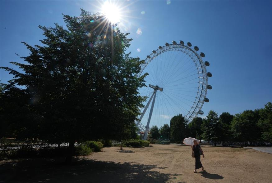 Καύσωνας, Βρετανία (AP Photo/Kirsty Wigglesworth)